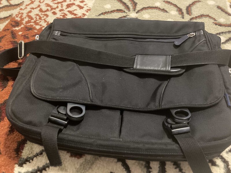 Geanta laptop marca Harvest