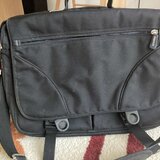 Geanta laptop marca Harvest